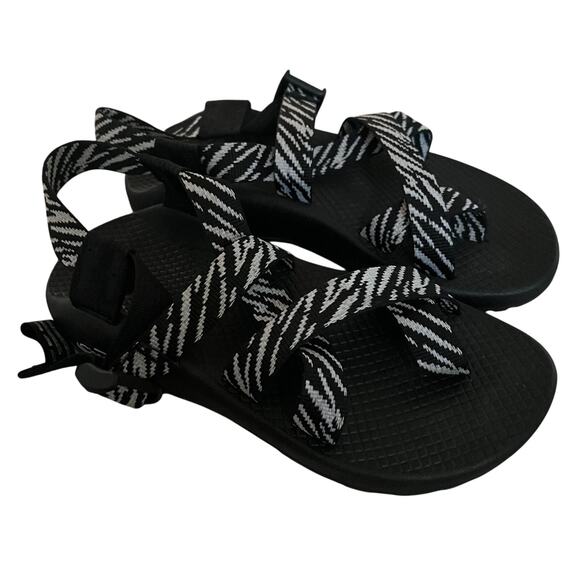 Chaco Z Cloud Women's 6 Black White Athletic Outdoor Sandal Comfort Walking - Picture 1 of 6